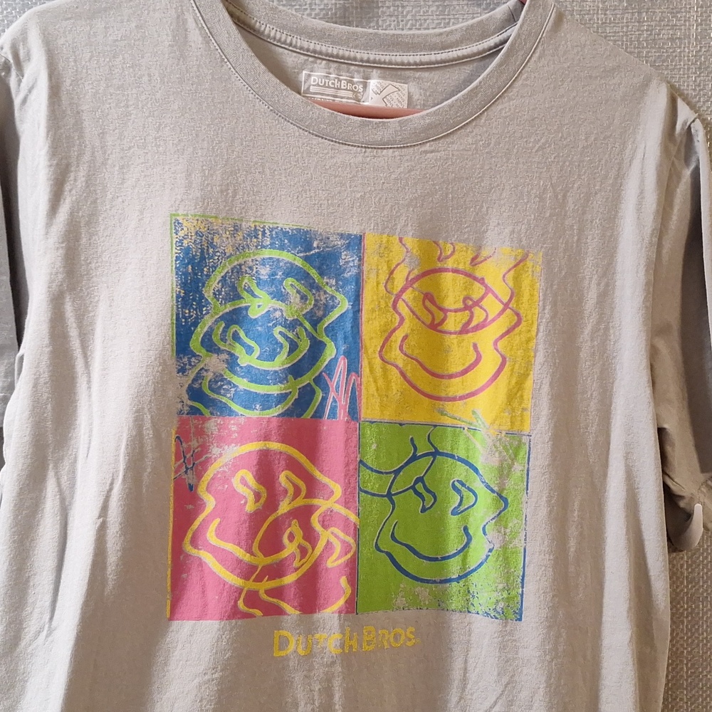 Large Dutch Bros gray smiley shirt
